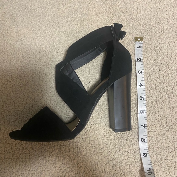 🌸 Bamboo 🌸 strappy black heels - Picture 10 of 11